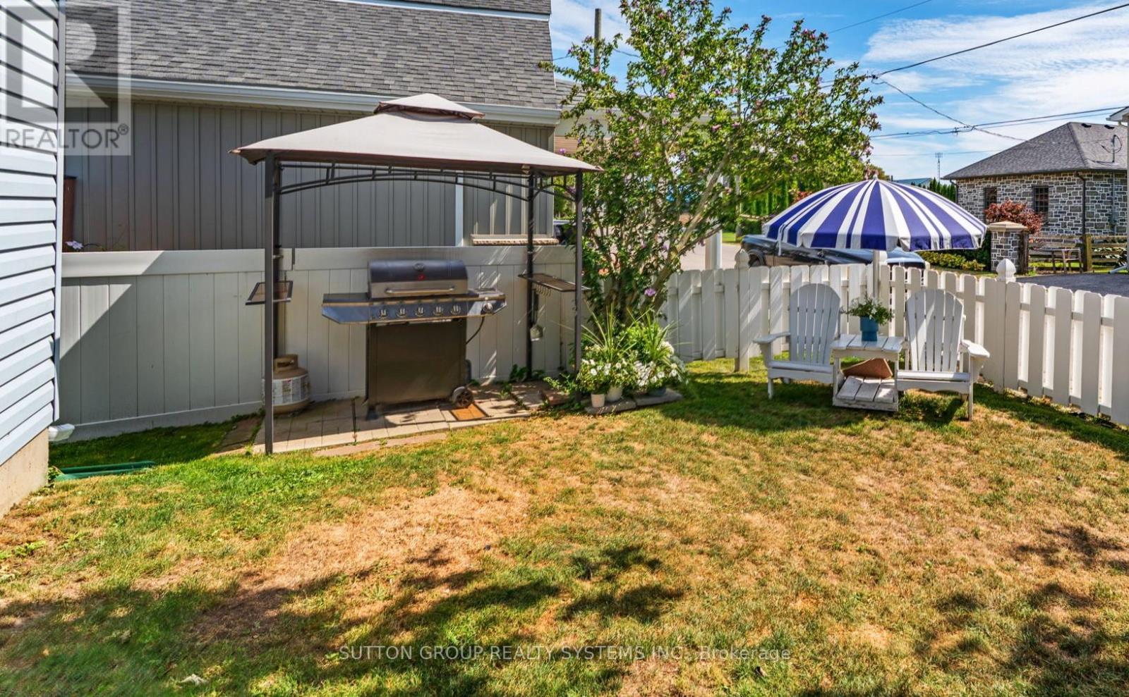 2031 Erie Street, Norfolk, Ontario  N0A 1N7 - Photo 32 - X12397199