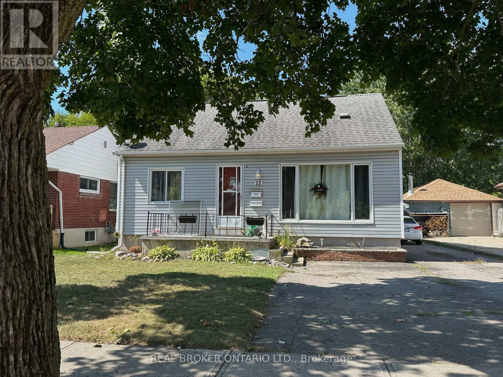 23 GILES STREET, London East, Ontario