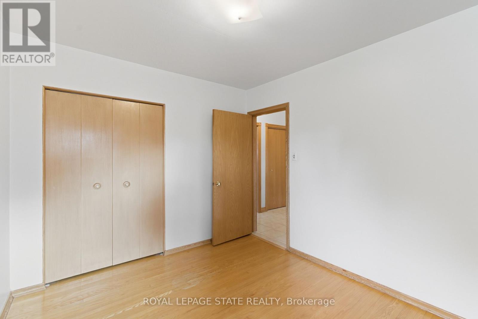 98 East 16th Street, Hamilton, Ontario  L9A 4J3 - Photo 23 - X12397211