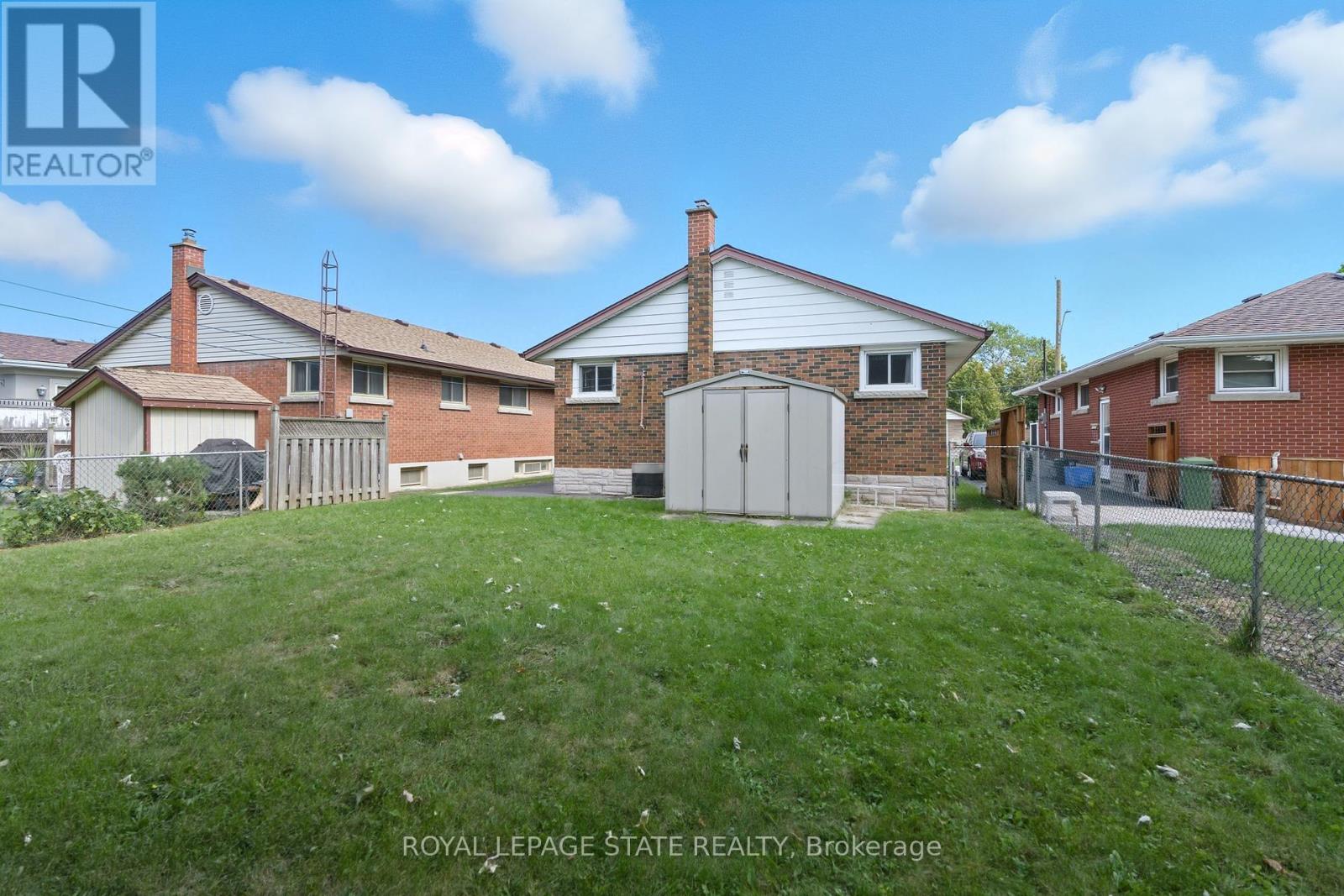98 East 16th Street, Hamilton, Ontario  L9A 4J3 - Photo 37 - X12397211