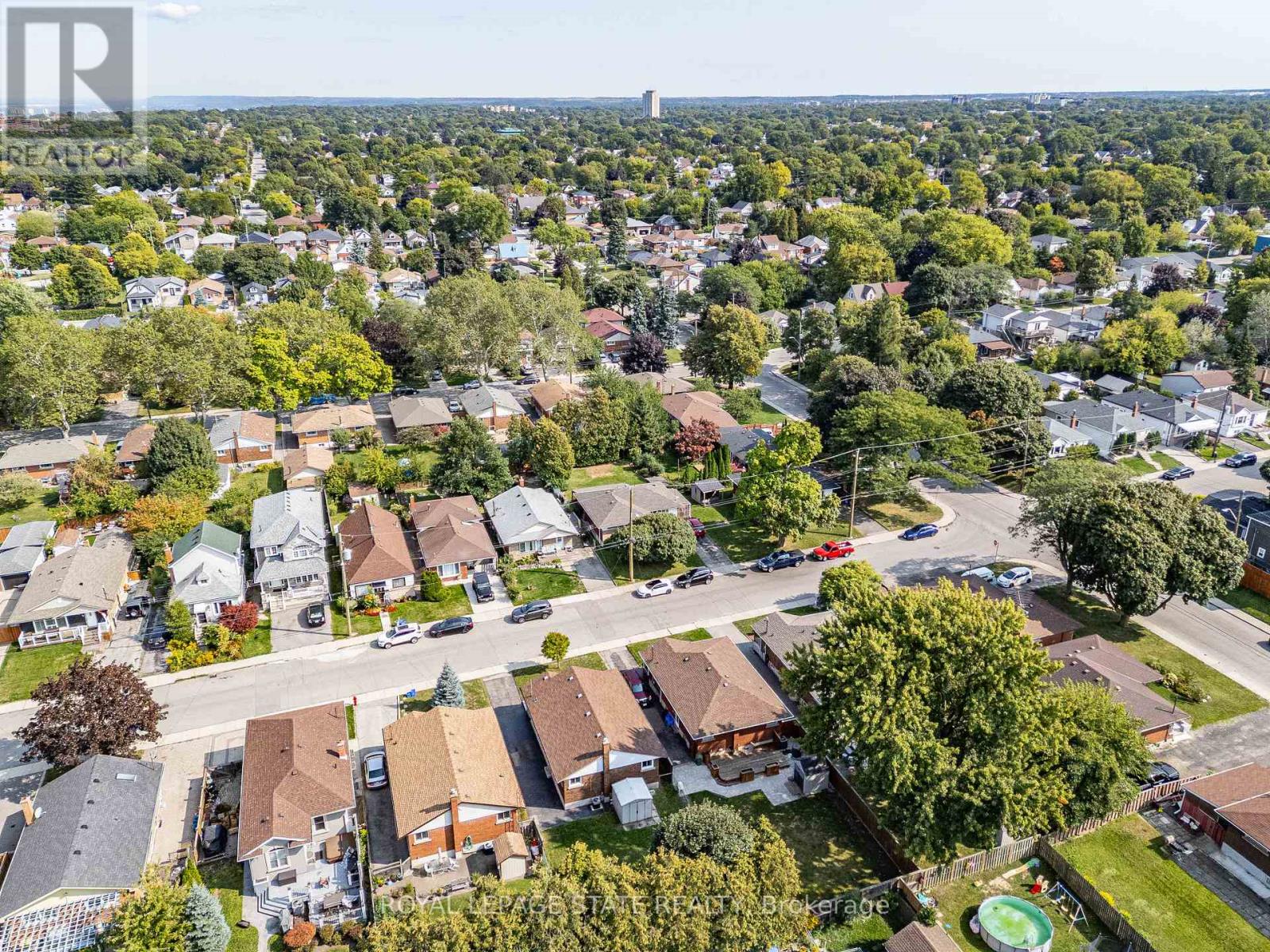 98 East 16th Street, Hamilton, Ontario  L9A 4J3 - Photo 42 - X12397211
