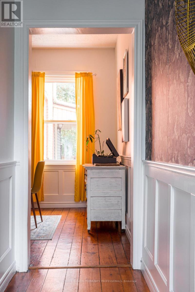 52 Emerald Street N, Hamilton, Ontario  L8L 5K3 - Photo 6 - X12397228