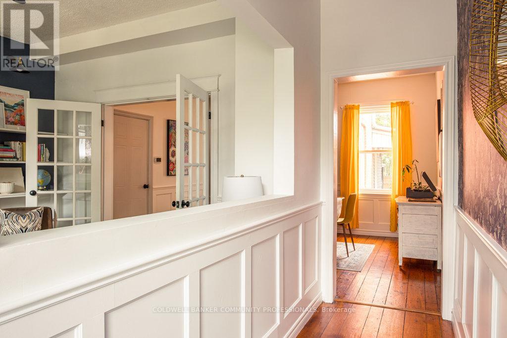 52 Emerald Street N, Hamilton, Ontario  L8L 5K3 - Photo 7 - X12397228