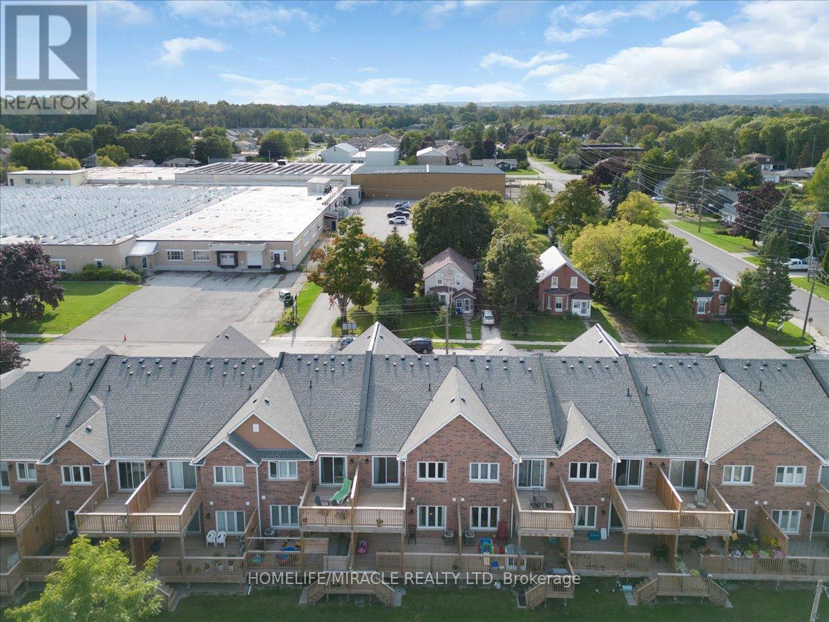 307 Cook Street, Meaford, Ontario  N4L 1H4 - Photo 3 - X12397308