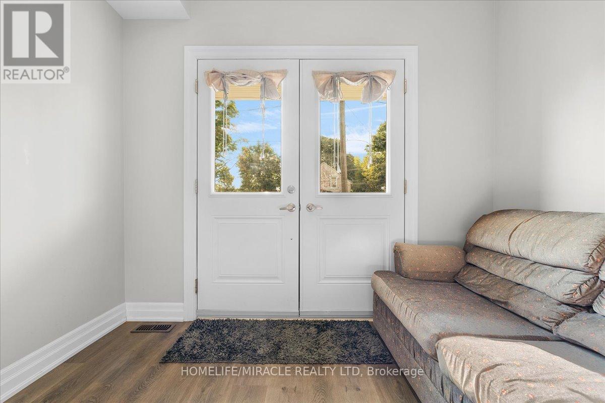 307 Cook Street, Meaford, Ontario  N4L 1H4 - Photo 7 - X12397308