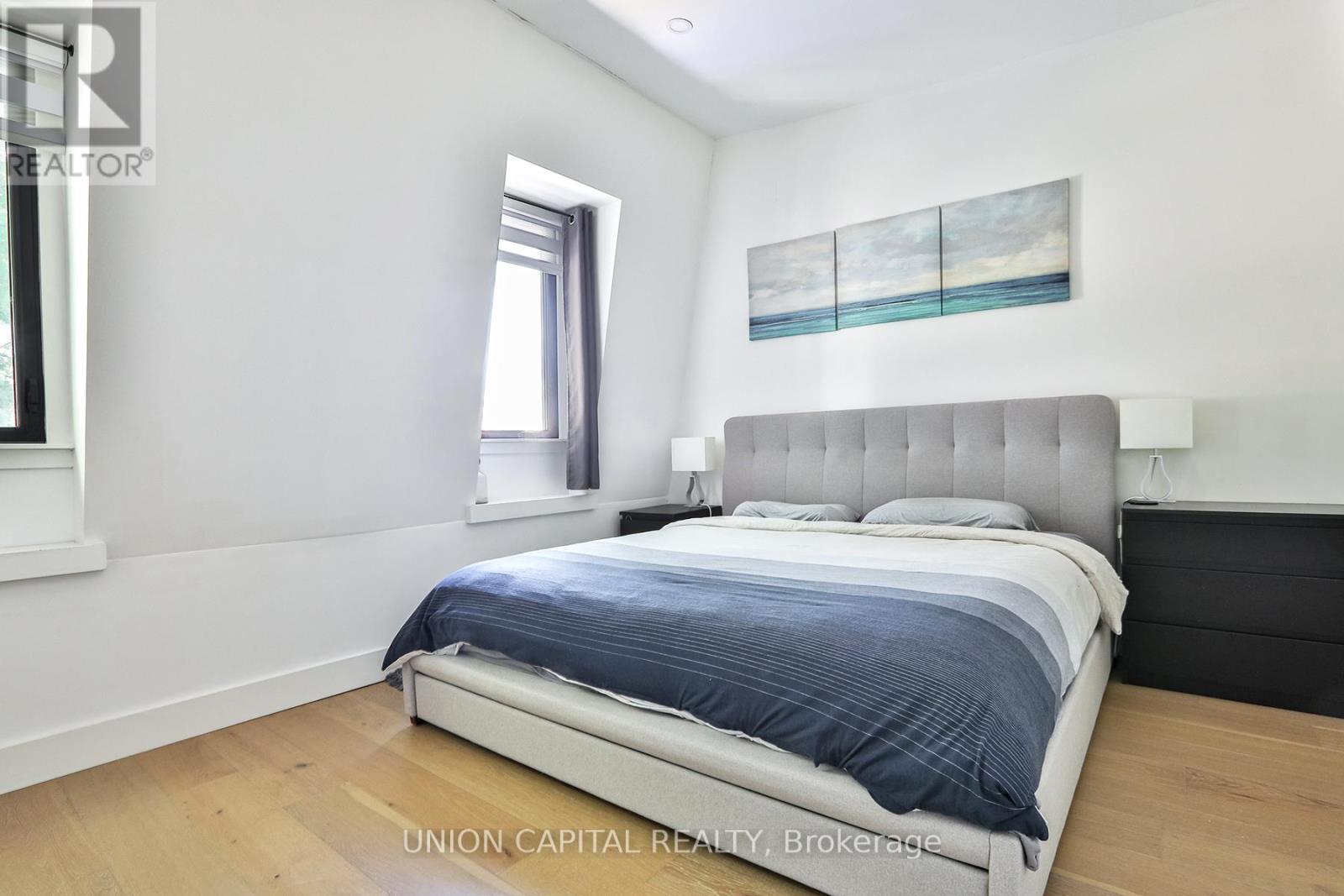 21 Alma Avenue, Toronto, Ontario  M6J 1N2 - Photo 14 - C12393096