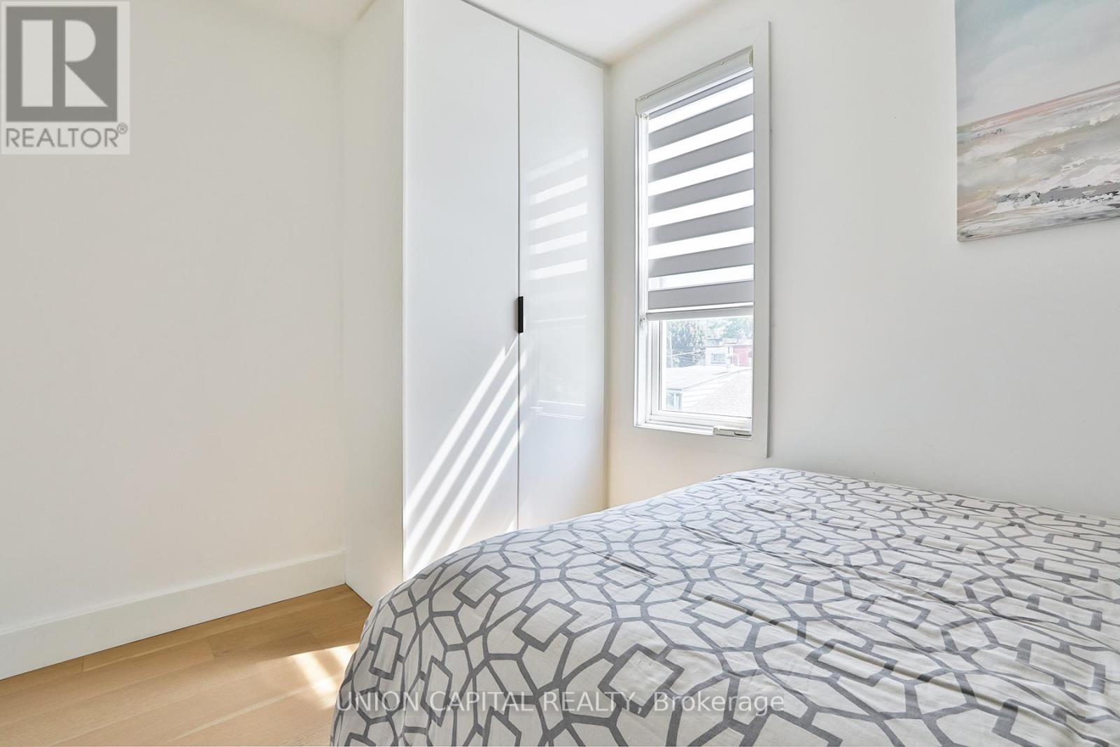 21 Alma Avenue, Toronto, Ontario  M6J 1N2 - Photo 18 - C12393096