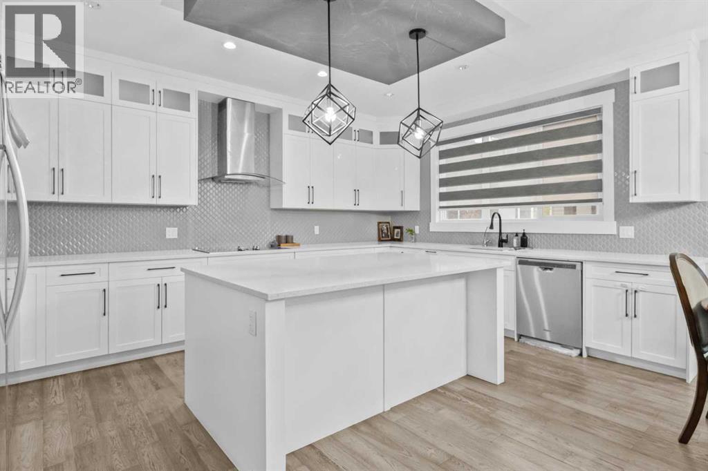 247 Kinniburgh Place, Chestermere, Alberta  T1X 1Y2 - Photo 9 - A2224202