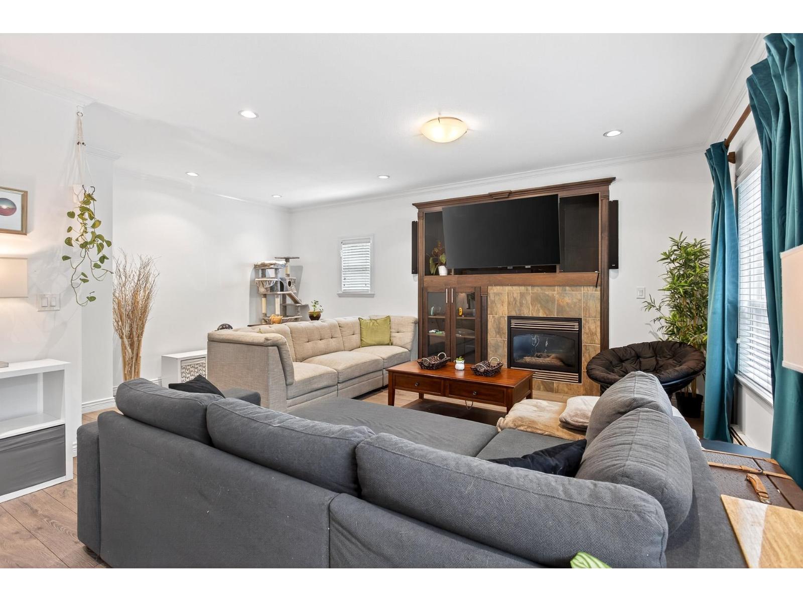 7227 202 Street, Langley, British Columbia  V2Y 3G4 - Photo 5 - R3046604