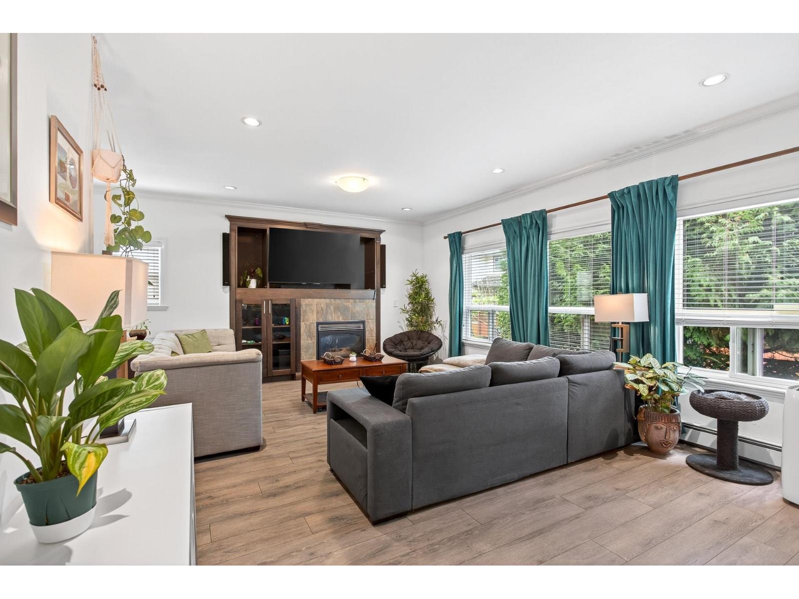 7227 202 Street, Langley, British Columbia  V2Y 3G4 - Photo 3 - R3046604