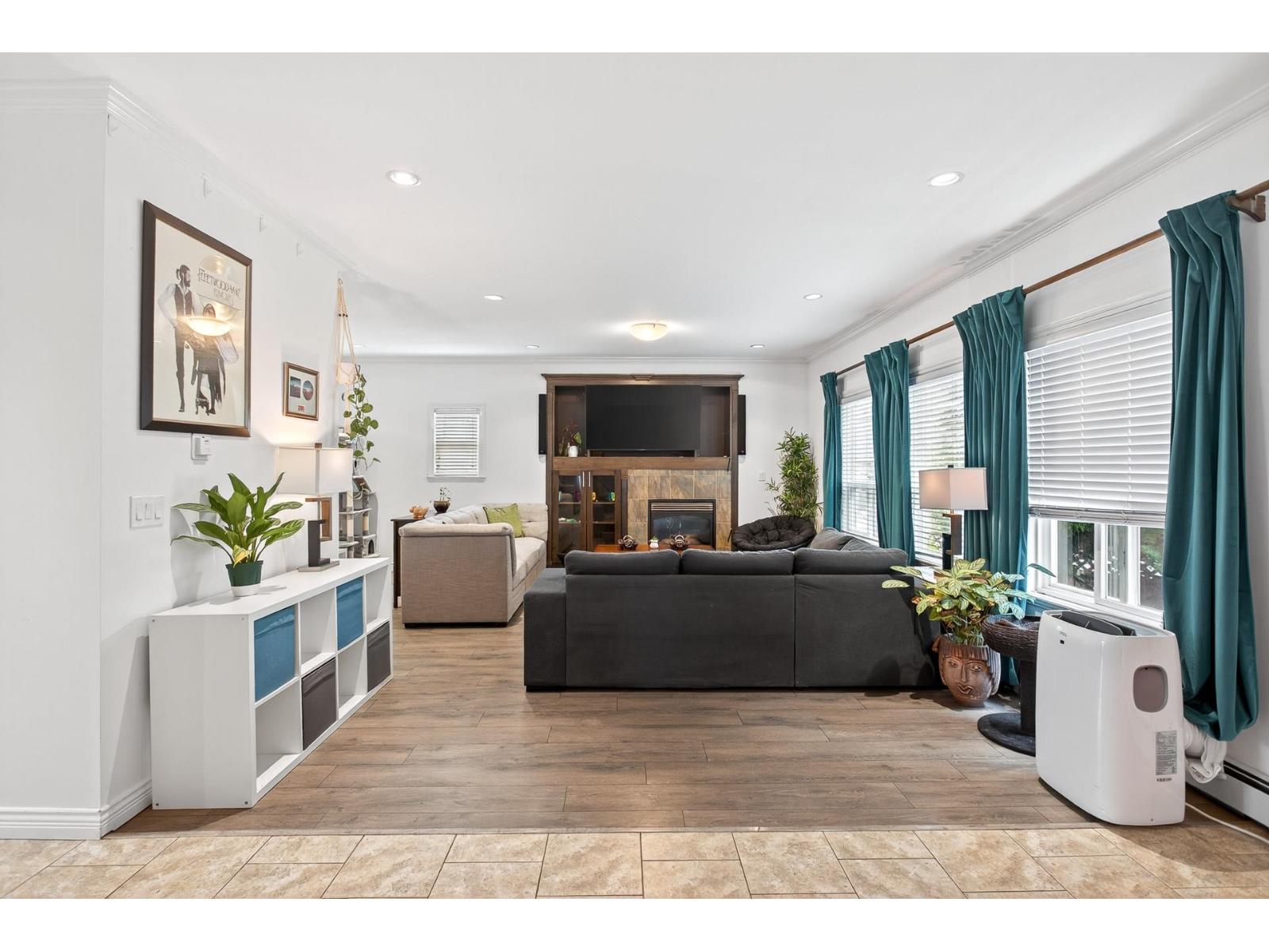 7227 202 Street, Langley, British Columbia  V2Y 3G4 - Photo 4 - R3046604