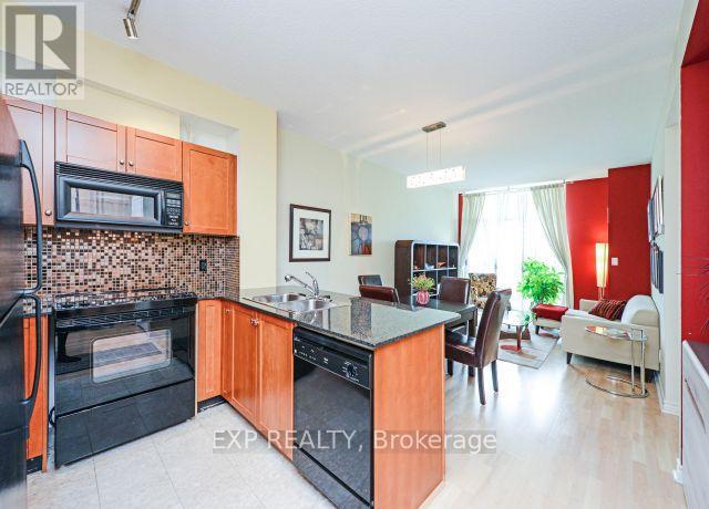 904 - 1359 Rathburn Road E, Mississauga, Ontario  L4W 5P7 - Photo 8 - W12269677