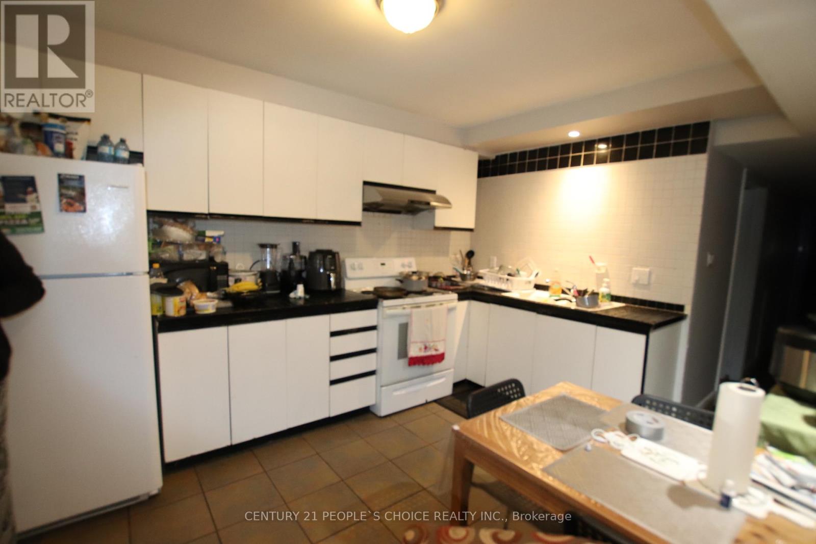 538 Caledonia Road, Toronto, Ontario  M6E 4V4 - Photo 45 - W12394806