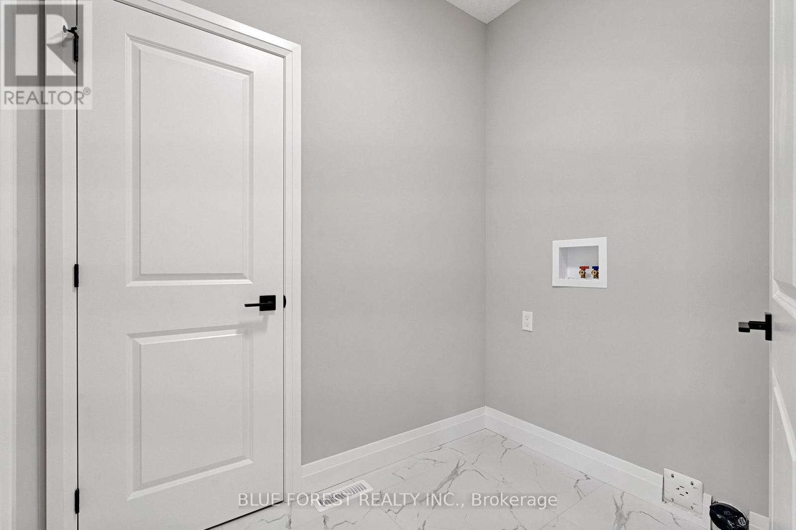 147 Shirley Street, Thames Centre, Ontario  N0M 2P0 - Photo 17 - X12348199