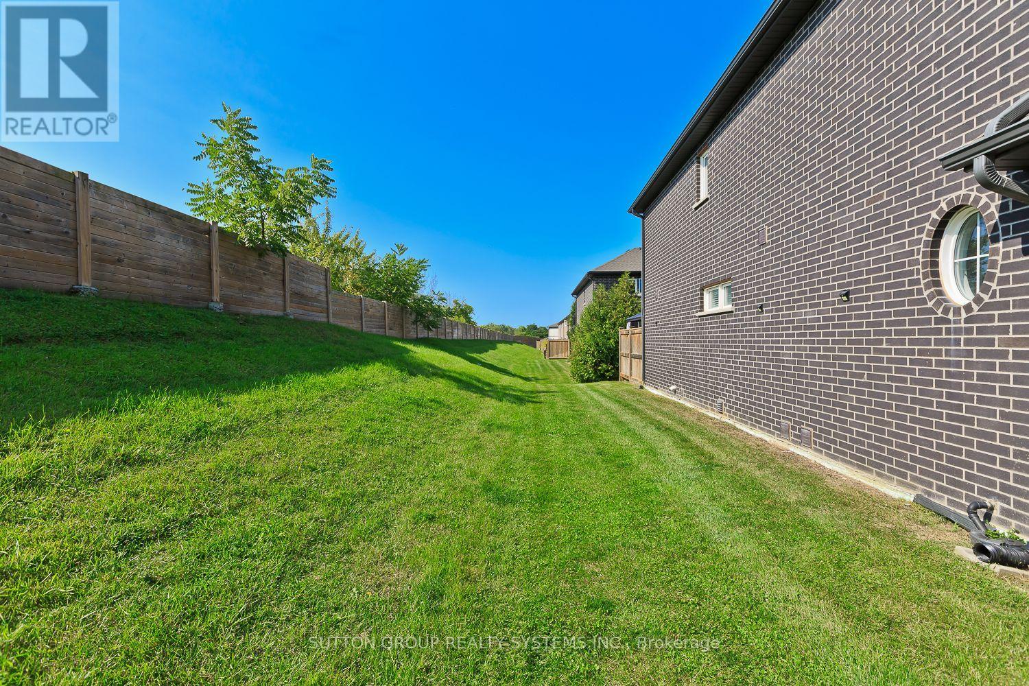 50 - 7768 Ascot Circle, Niagara Falls, Ontario  L2H 3P9 - Photo 38 - X12386434