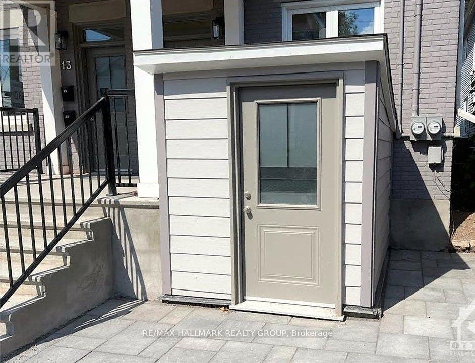 B - 15 Marier Avenue, Ottawa, Ontario  K1L 5S6 - Photo 3 - X12397442
