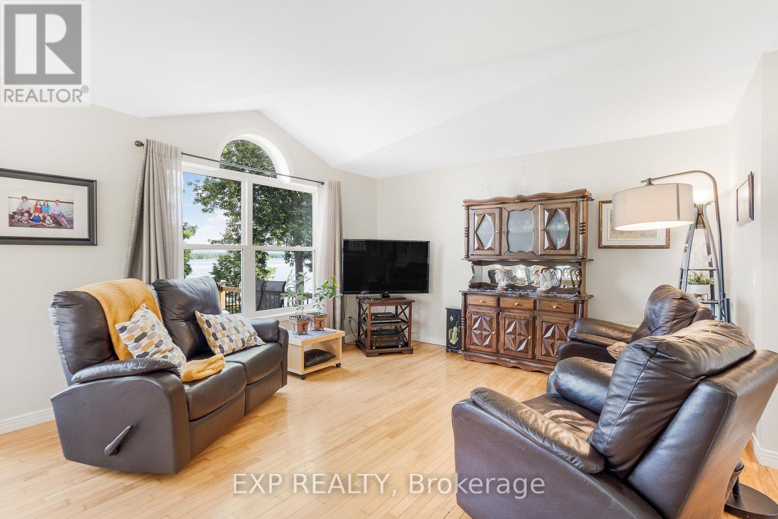 506 Pago Road, Clarence-Rockland, Ontario  K4K 1K7 - Photo 13 - X12397457