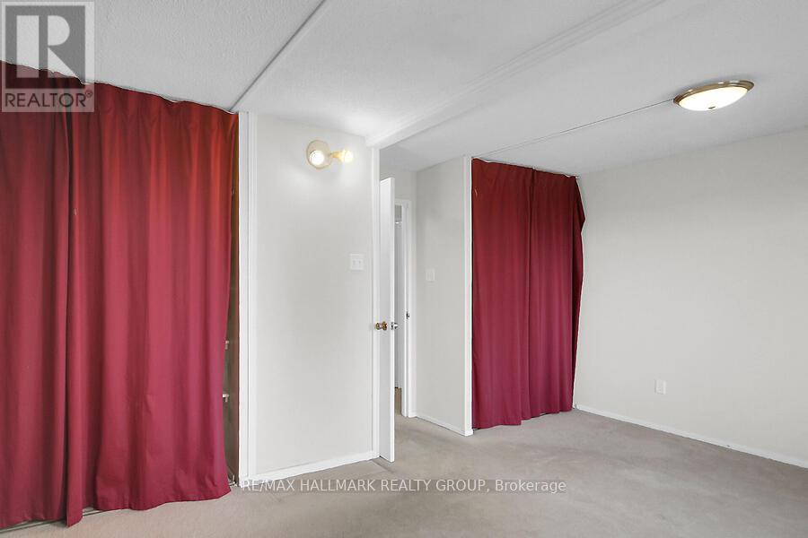 410 - 1081 Ambleside Drive, Ottawa, Ontario  K2B 8C8 - Photo 6 - X12397487