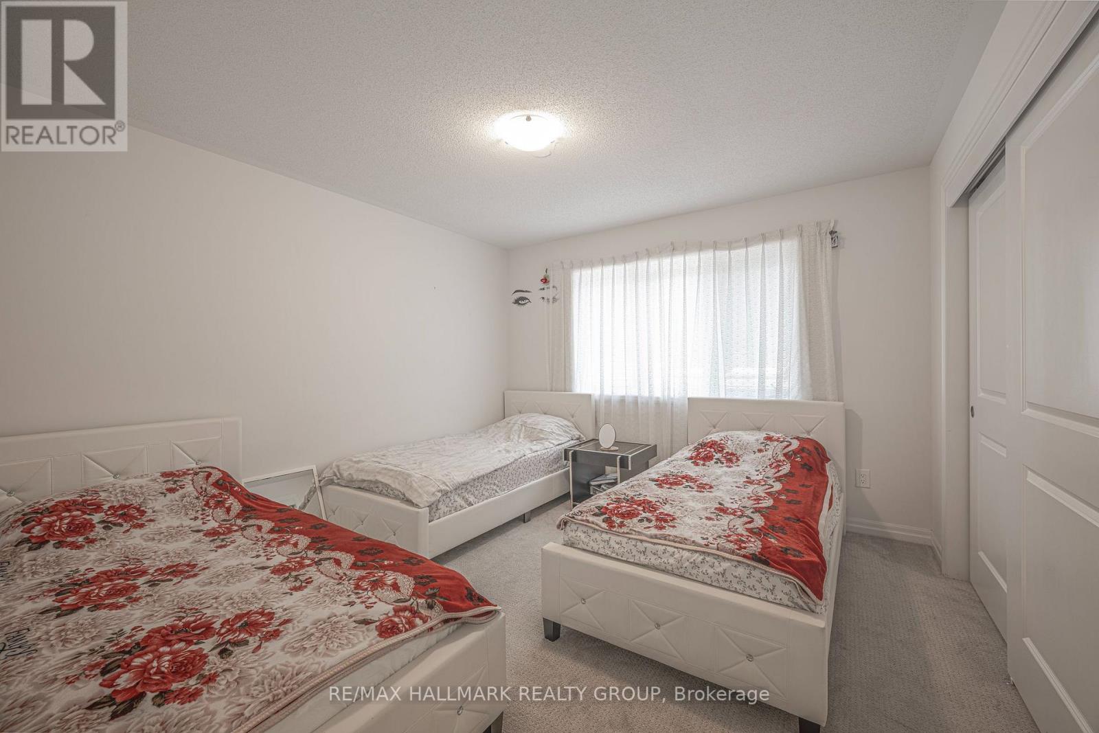 740 Fiddlehead Street, Ottawa, Ontario  K1T 3W7 - Photo 31 - X12397511