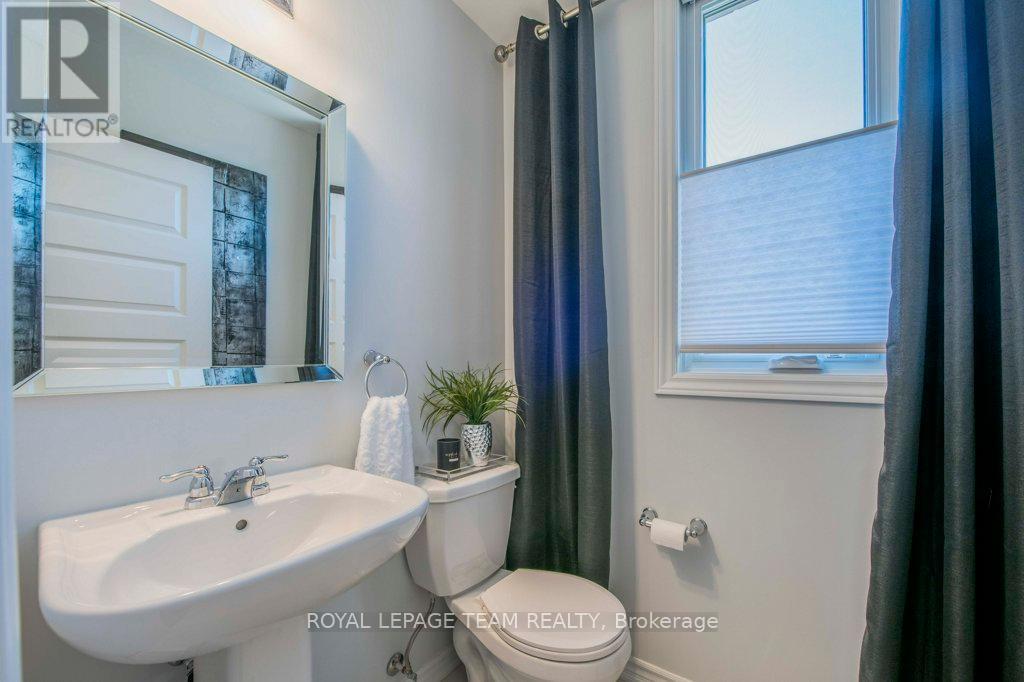 1448 Hemlock Road, Ottawa, Ontario  K1K 4Z8 - Photo 14 - X12397530
