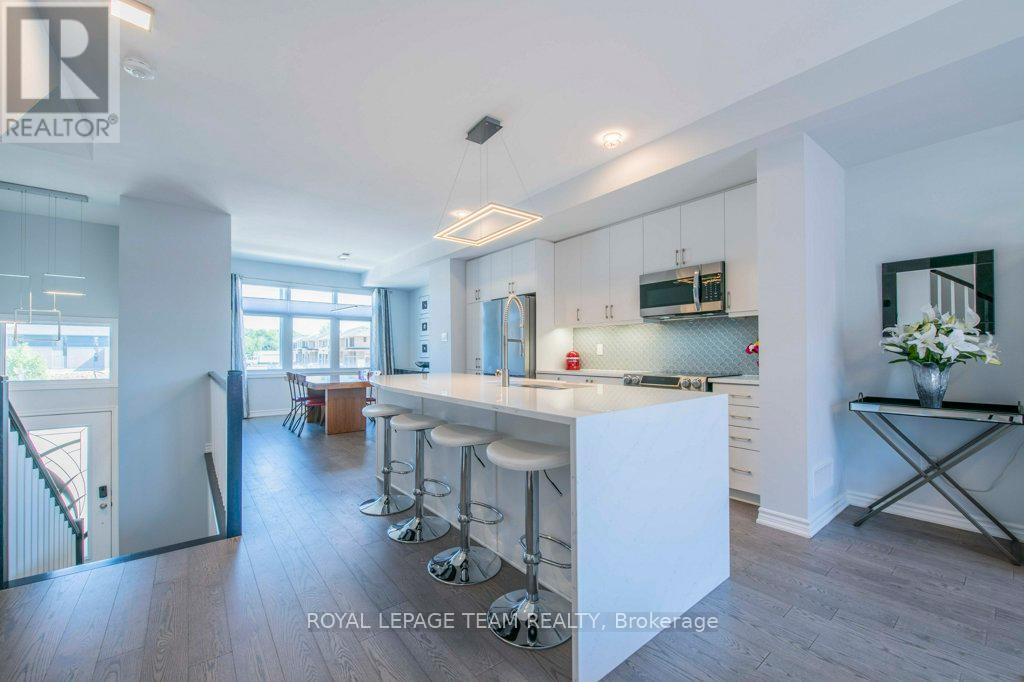 1448 Hemlock Road, Ottawa, Ontario  K1K 4Z8 - Photo 7 - X12397530