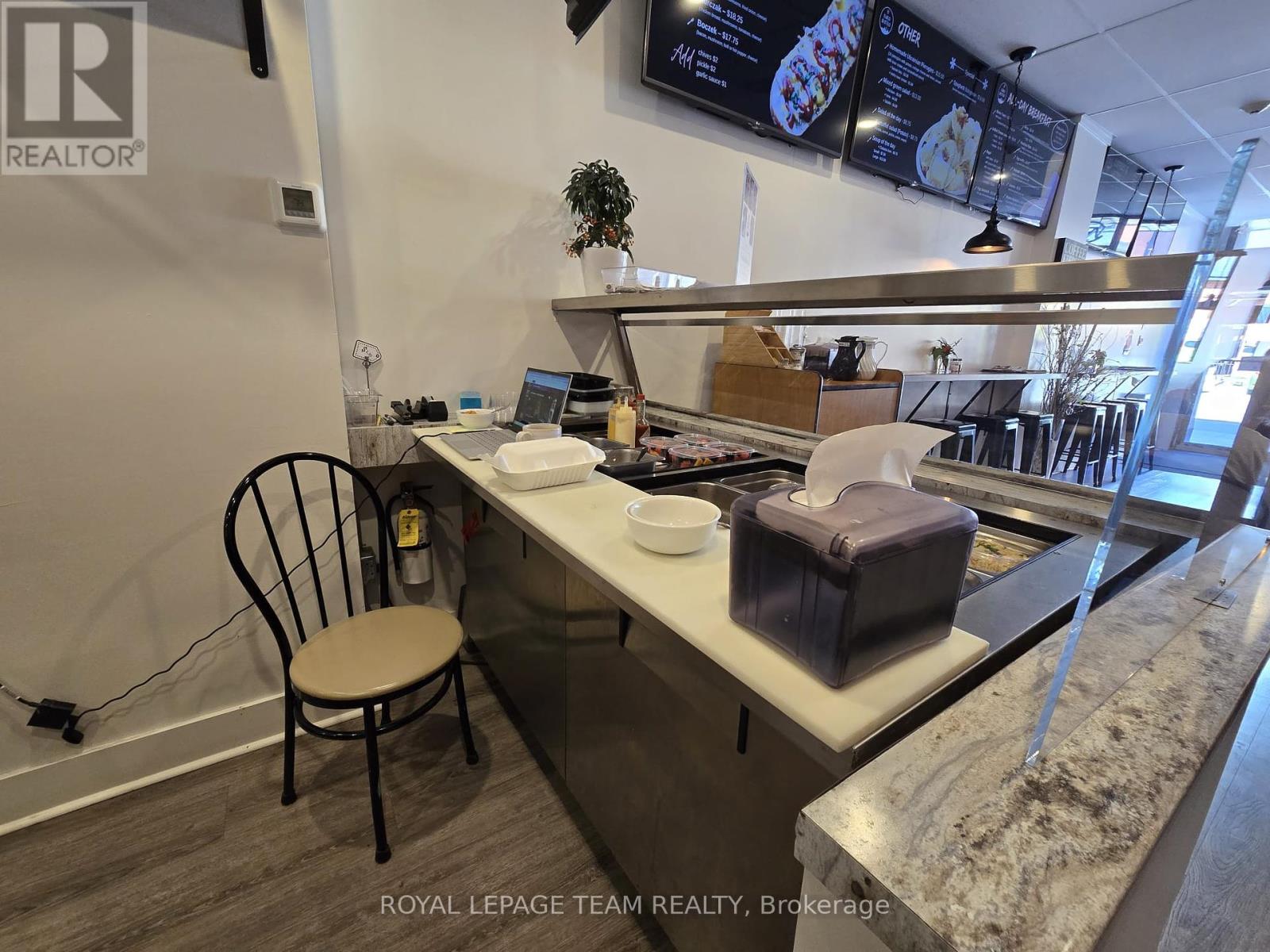 274 Elgin Street, Ottawa, Ontario  K2P 0J4 - Photo 5 - X12397591