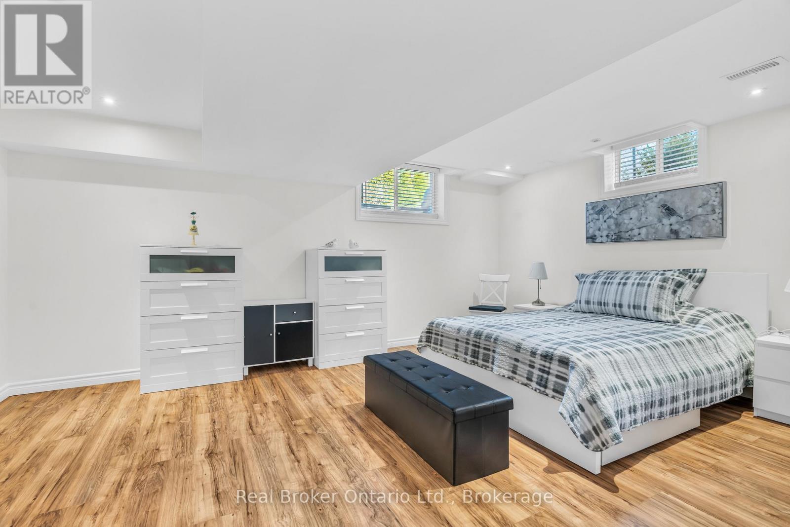 26 Sinclair Street, Guelph, Ontario  N1L 1R6 - Photo 23 - X12397539