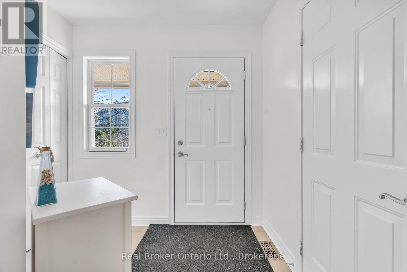 26 Sinclair Street, Guelph, Ontario  N1L 1R6 - Photo 4 - X12397539