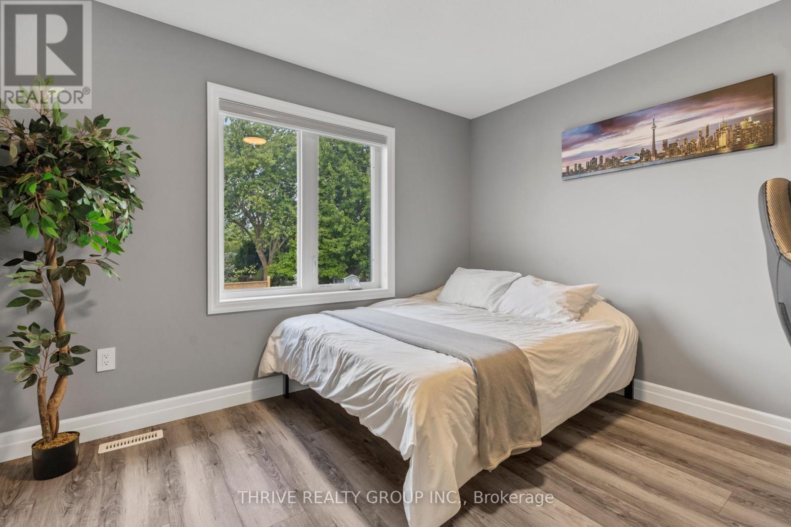 102 Phibbs Street, Lambton Shores, Ontario  N0N 1J0 - Photo 19 - X12397472