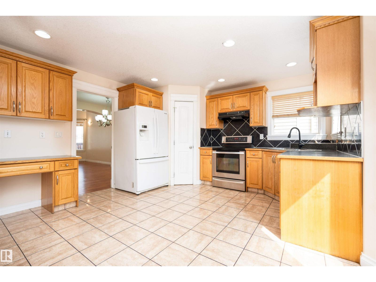 16105 49 St Nw, Edmonton, Alberta  T5Y 0G7 - Photo 9 - E4457234