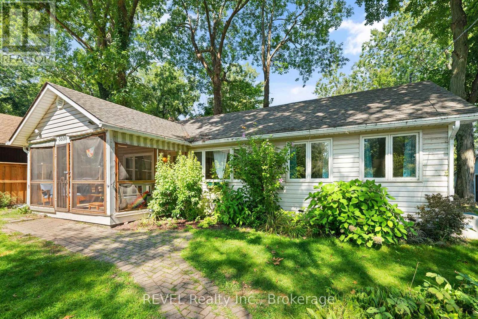 3606 Firelane 12, Port Colborne, Ontario  L3K 5V3 - Photo 2 - X12397523