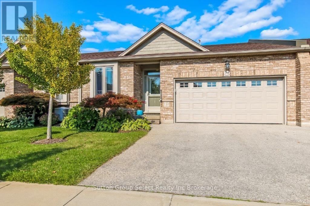 52 - 578 Spitfire Street, Woodstock, Ontario  N4T 0C2 - Photo 1 - X12397559