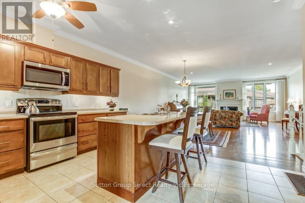 52 - 578 Spitfire Street, Woodstock, Ontario  N4T 0C2 - Photo 5 - X12397559