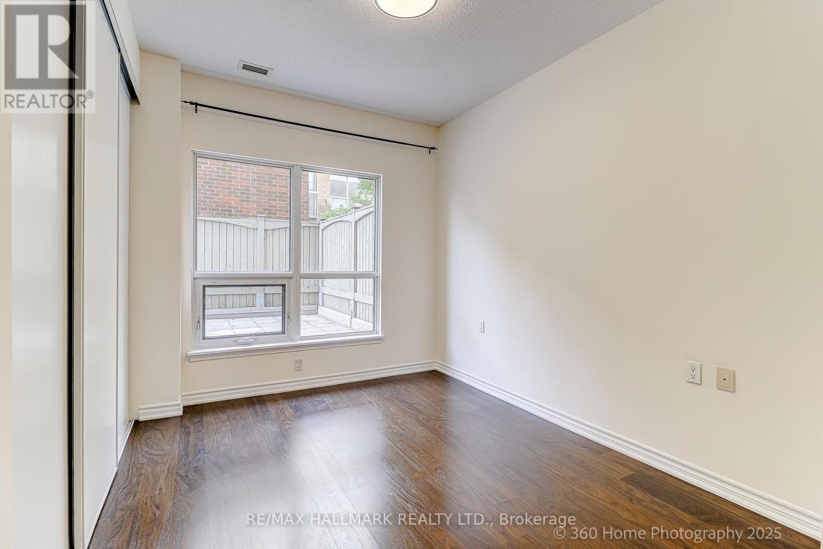 105 - 872 Sheppard Avenue W, Toronto, Ontario  M3H 5V5 - Photo 11 - C12397392