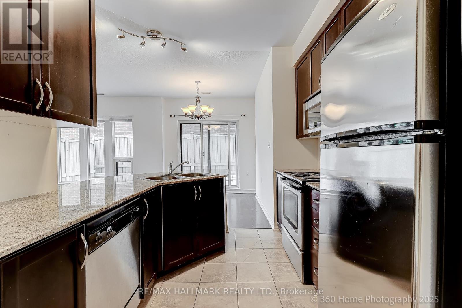 105 - 872 Sheppard Avenue W, Toronto, Ontario  M3H 5V5 - Photo 4 - C12397392