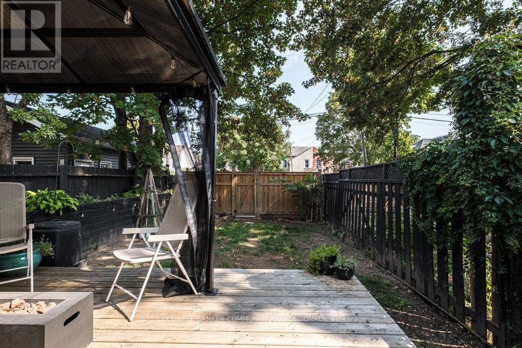 52 Emerald Street N, Hamilton, Ontario  L8L 5K3 - Photo 43 - X12397228