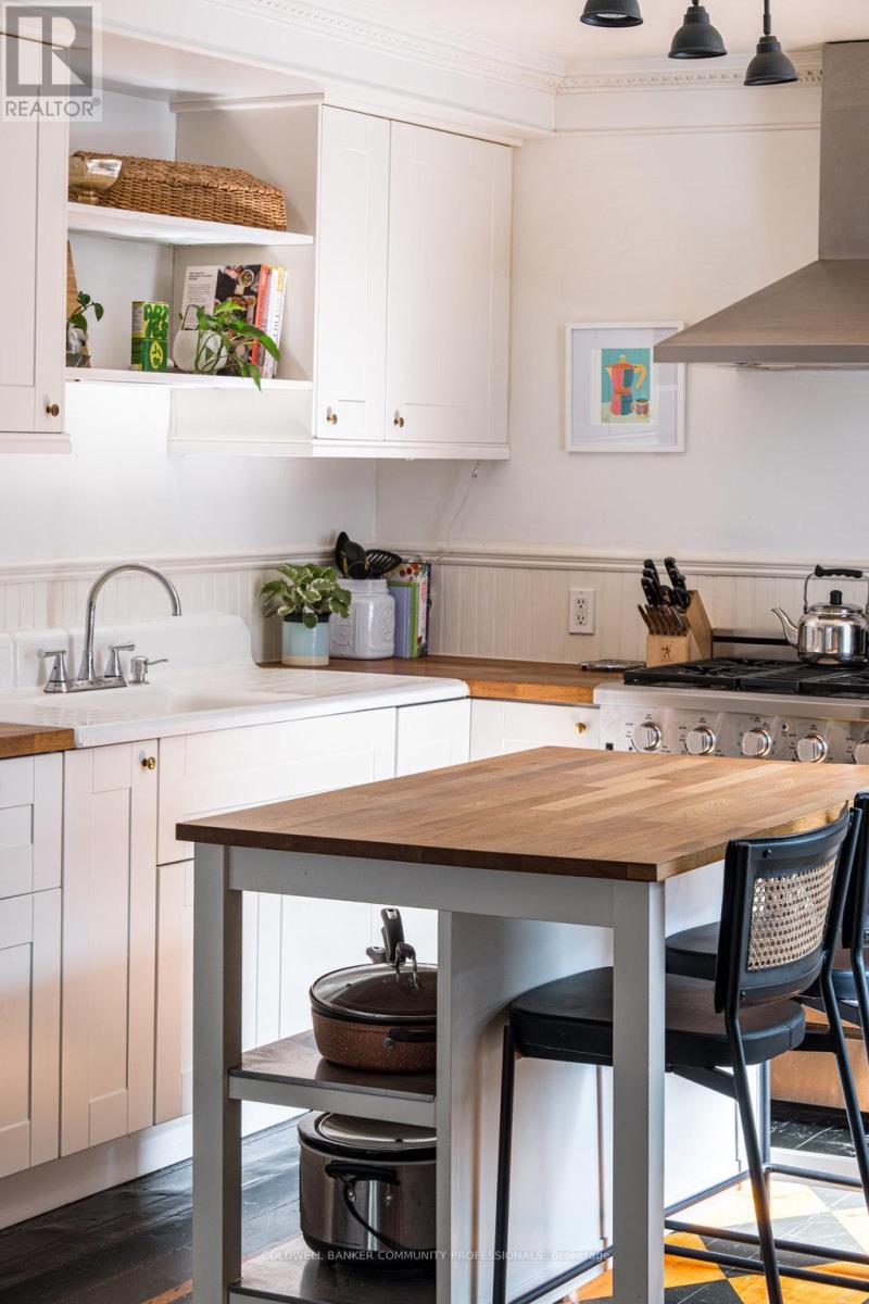 52 Emerald Street N, Hamilton, Ontario  L8L 5K3 - Photo 23 - X12397228