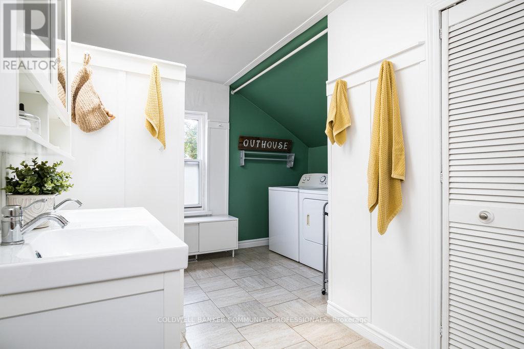 52 Emerald Street N, Hamilton, Ontario  L8L 5K3 - Photo 42 - X12397228