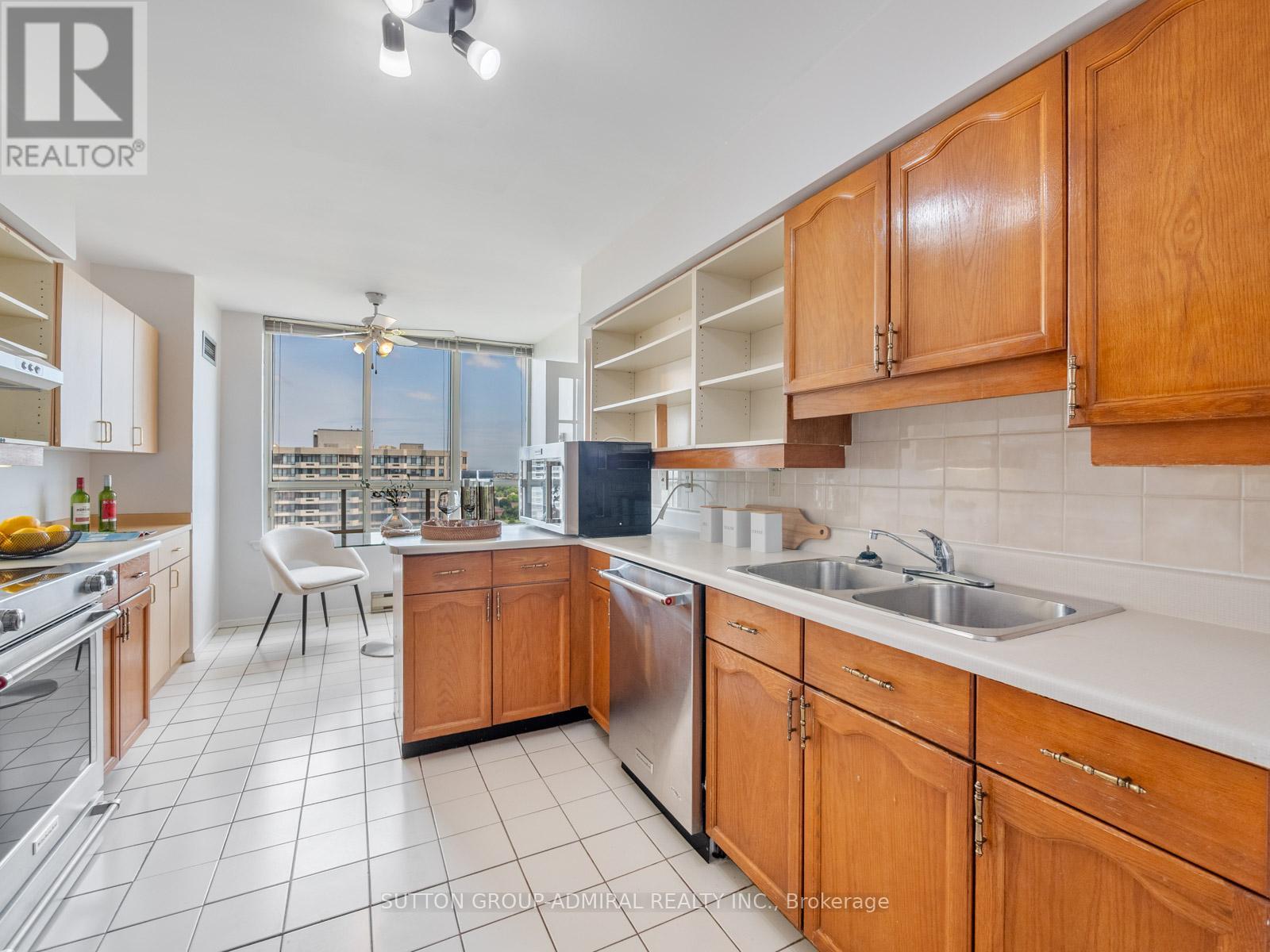 1904 - 175 Bamburgh Circle, Toronto, Ontario  M1W 3X8 - Photo 9 - E12397420