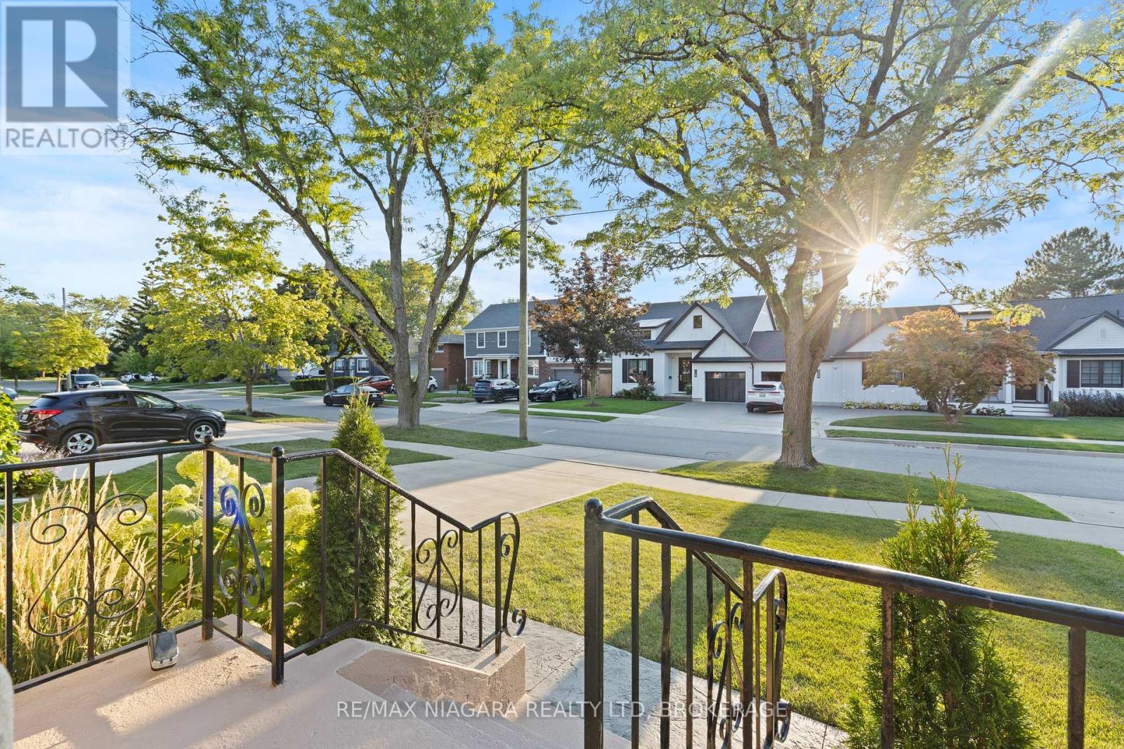 123 South Drive, St. Catharines (Old Glenridge), Ontario  L2R 4W1 - Photo 4 - X12396585