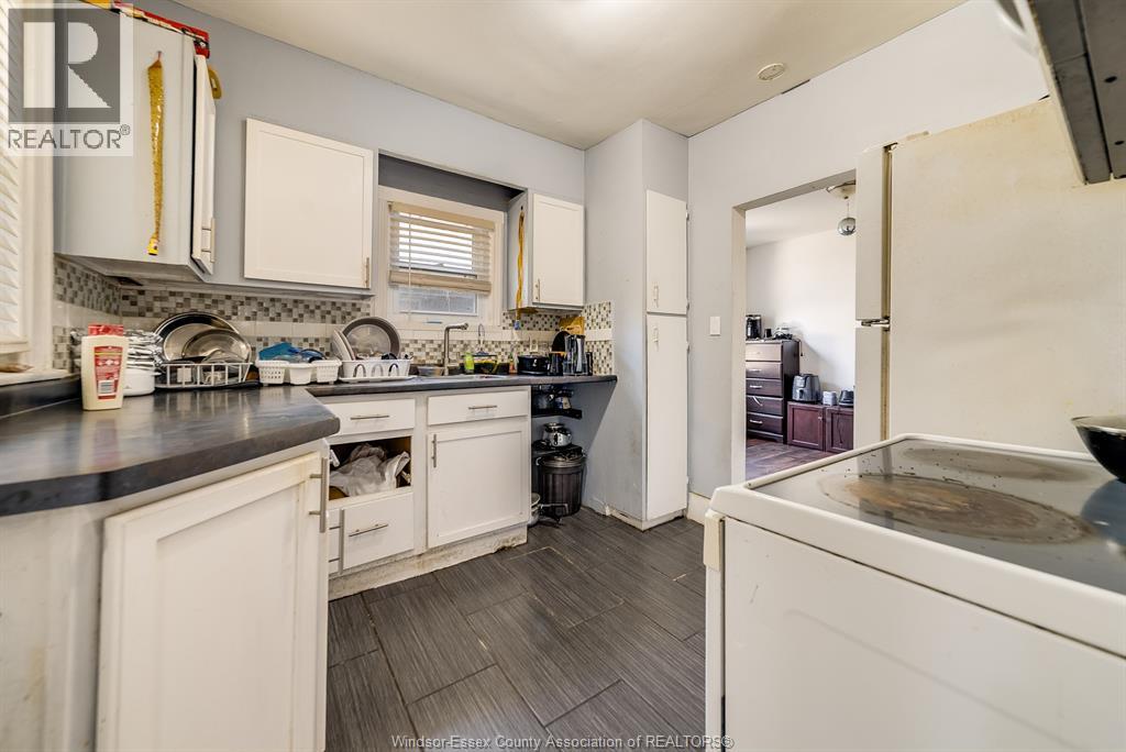961 Curry Avenue, Windsor, Ontario  N9B 2C4 - Photo 13 - 25022898