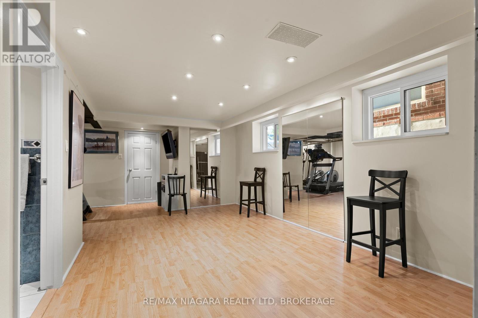 123 South Drive, St. Catharines (Old Glenridge), Ontario  L2R 4W1 - Photo 33 - X12396585