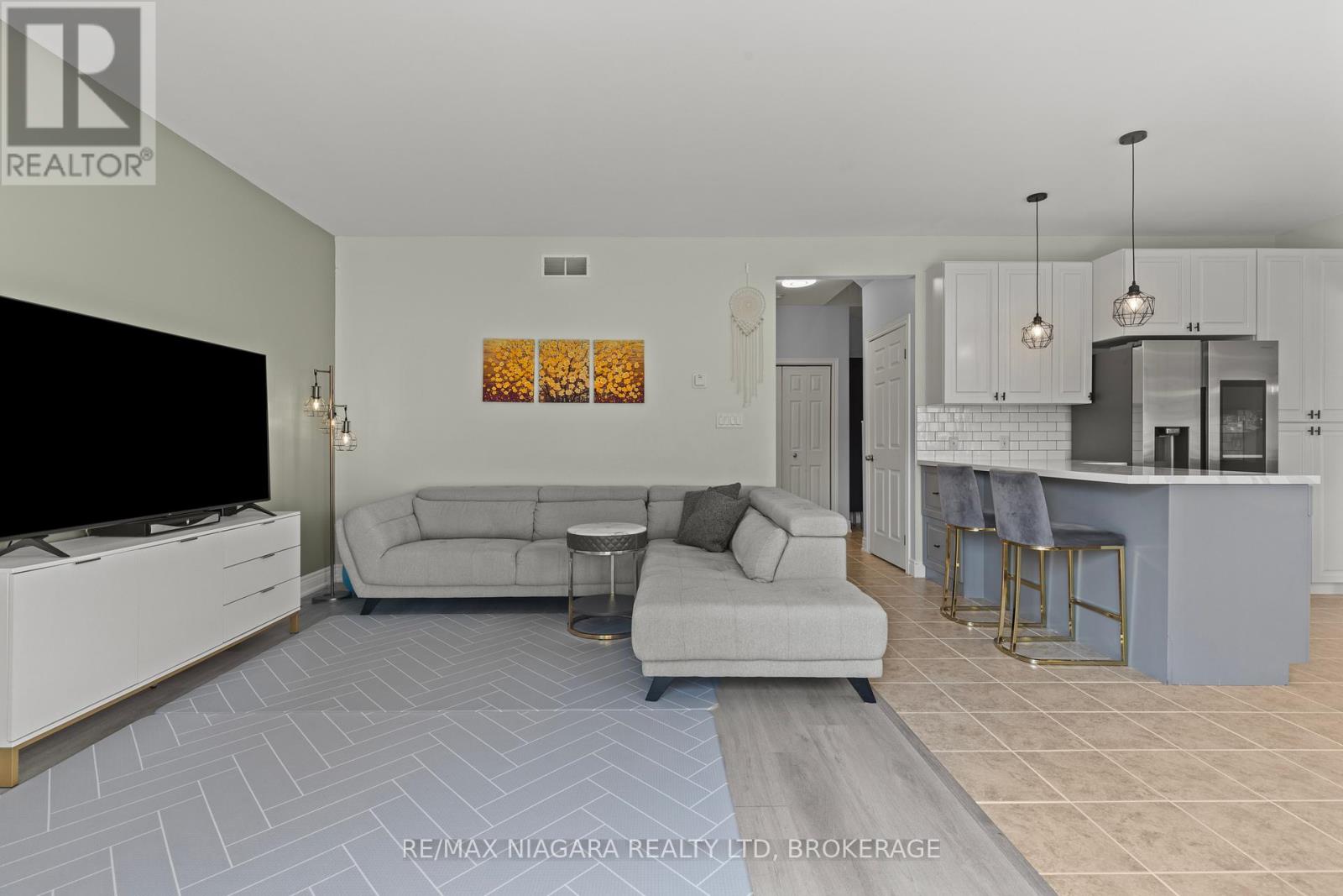 25 Bianca Drive, Niagara-On-The-Lake (Virgil), Ontario  L0S 1T0 - Photo 13 - X12396620