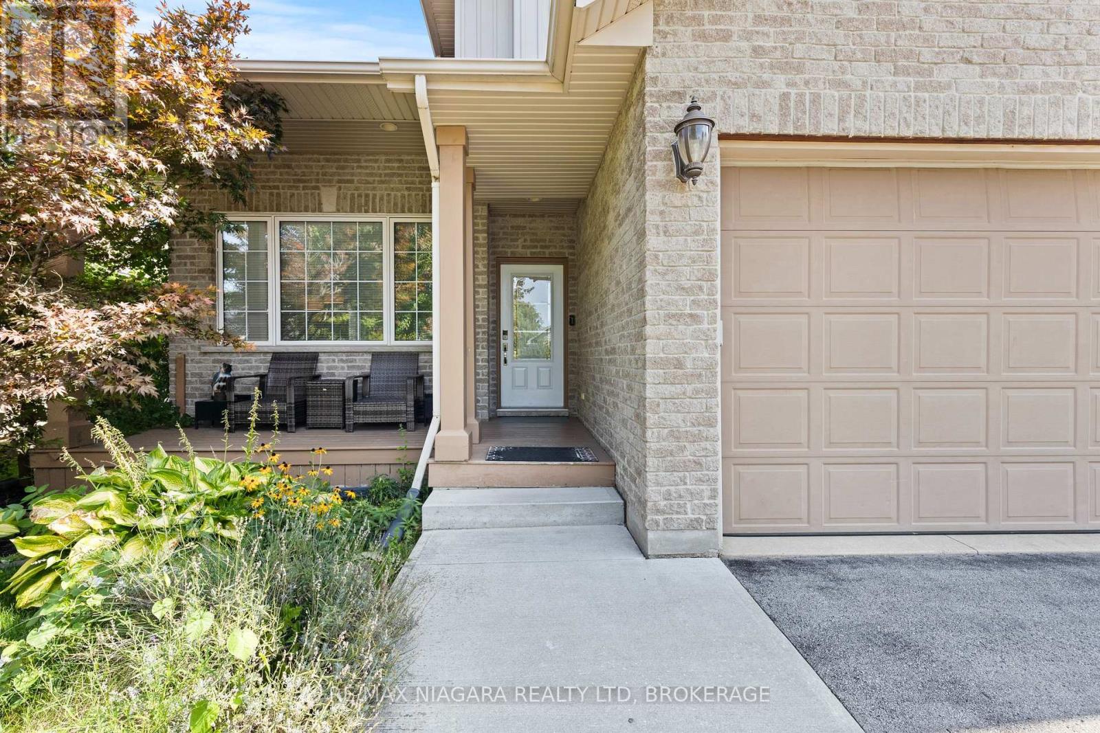 Property at 25 BIANCA DRIVE image 2