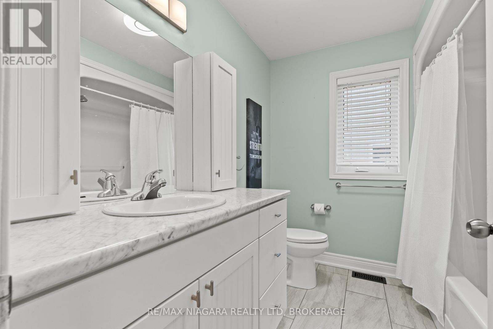 25 Bianca Drive, Niagara-On-The-Lake (Virgil), Ontario  L0S 1T0 - Photo 21 - X12396620