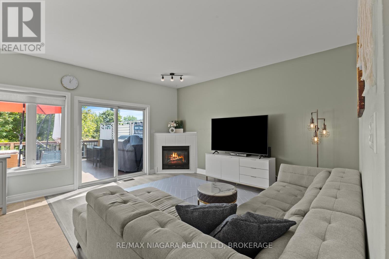 25 Bianca Drive, Niagara-On-The-Lake (Virgil), Ontario  L0S 1T0 - Photo 9 - X12396620