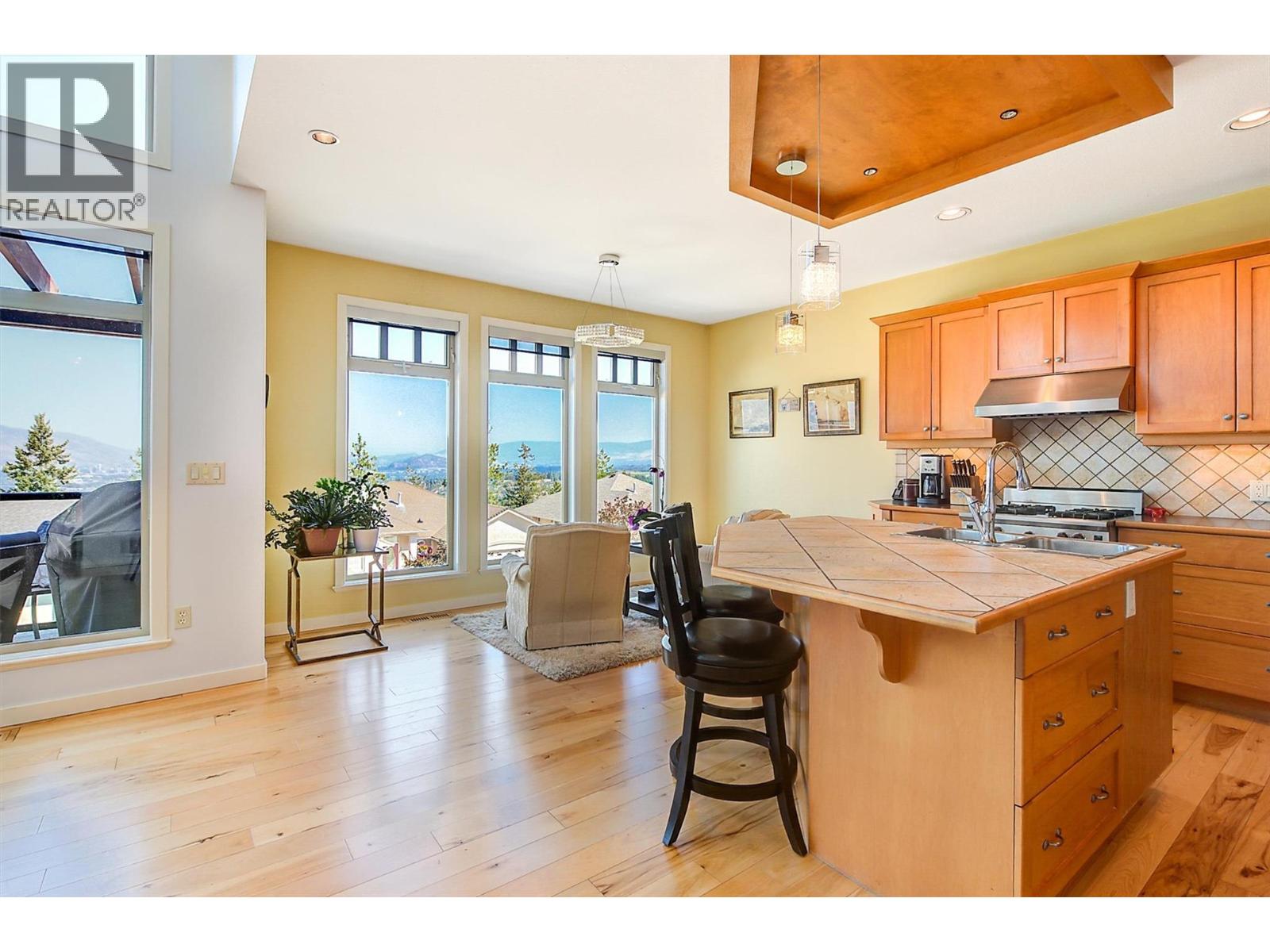 755 South Crest Drive Kelowna Photo 23
