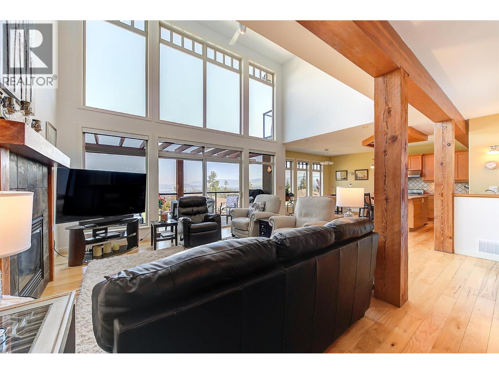 755 South Crest Drive Kelowna Photo 9