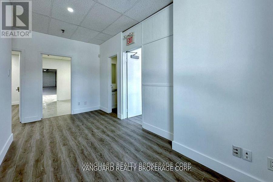 12 - 132 Jardin Drive, Vaughan, Ontario  L4K 1X9 - Photo 11 - N12397360