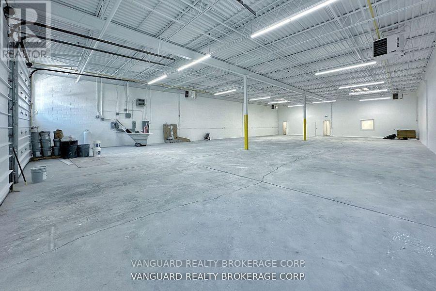 8-9 - 132 Jardin Drive, Vaughan, Ontario  L4K 1X9 - Photo 12 - N12397395